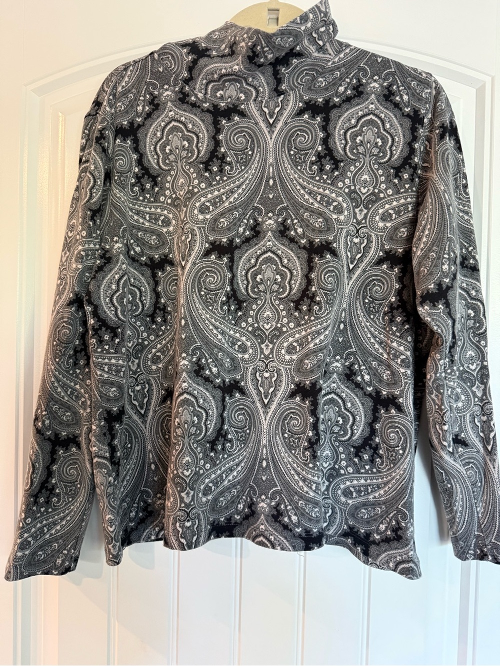 Lands' End Black and Gray Paisley Cotton Long Sleeve Top